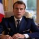 Emmanuel Macron dans sa tenue de chef des armées. Image générée par IA (Grok).